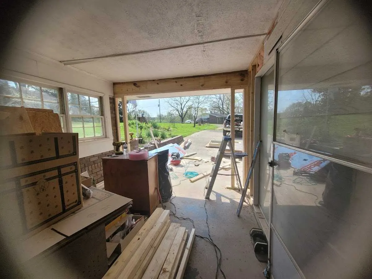 Air movers and dehumidifier for Drying & Dehumidification in Baxter